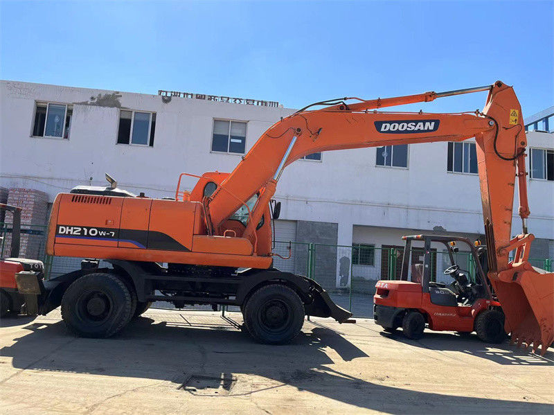 मूल इस्तेमाल किया Doosan DH210W पहिया खुदाई इस्तेमाल किया Doosan 21 टन पहिया खुदाई