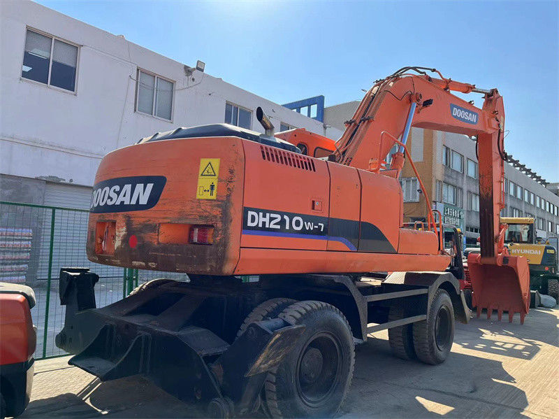 मूल इस्तेमाल किया Doosan DH210W पहिया खुदाई इस्तेमाल किया Doosan 21 टन पहिया खुदाई