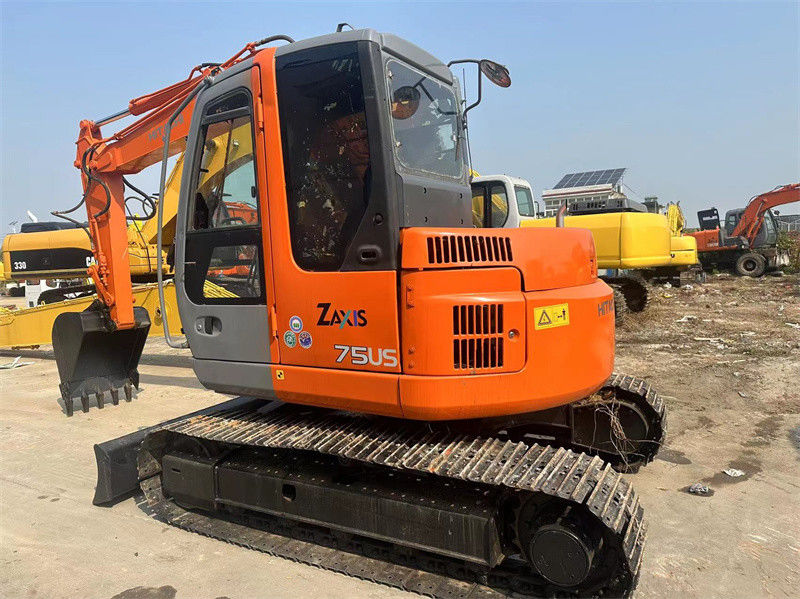 प्रयुक्त हिताची ZX75US मिनी खुदाई मशीन प्रयुक्त 7.5 टन हिताची ZX75 मिनी खुदाई खुदाई मशीन
