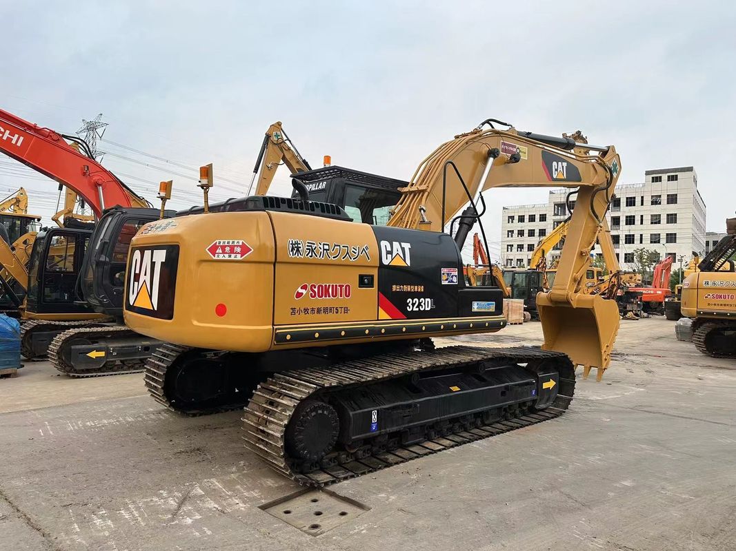 प्रयुक्त कैटरपिलर 323DL हाइड्रोलिक क्रॉलर खुदाई 23 टन वजन CAT C6.6 इंजन