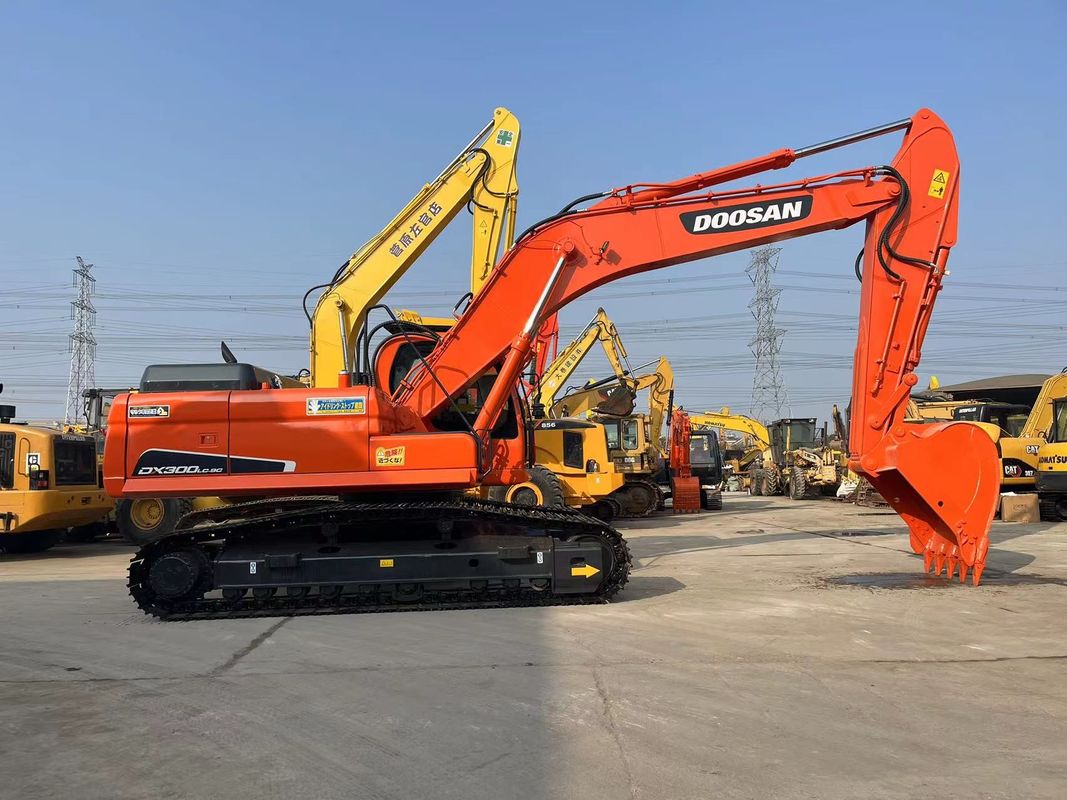 इस्तेमाल किया मूल Doosan खुदाई मशीन DX300LC-9C 30 टन मध्यम इस्तेमाल किया खुदाई मशीन Doosan 300 भारी उपकरण
