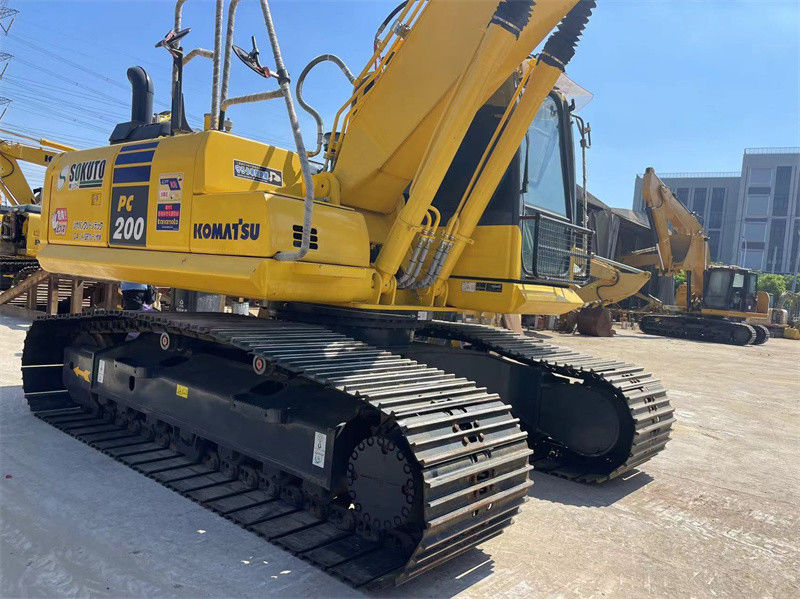 सस्ता इस्तेमाल किया जापान उत्खनन Komatsu PC200-8 800 मिमी ट्रैक के साथ क्रॉलर उत्खनन