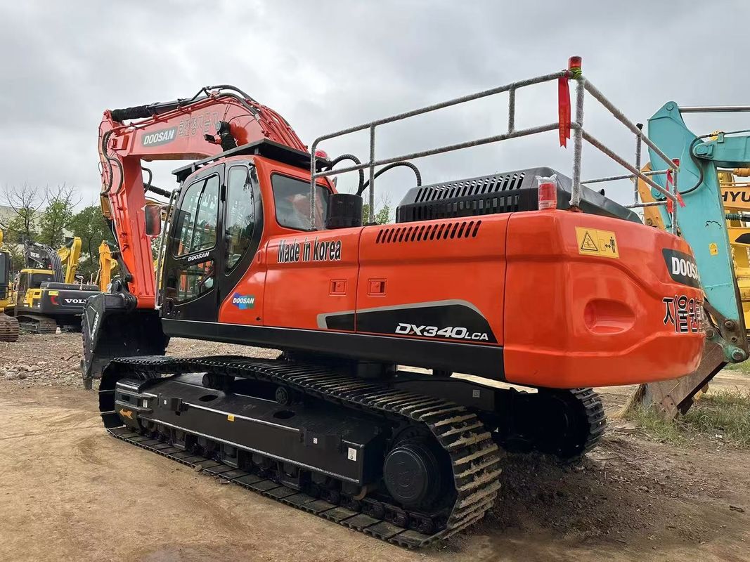 34 टन प्रयुक्त Doosan DX340LCA खुदाई मशीन दूसरा हाथ Doosan DX340 क्रॉलर खुदाई मशीन