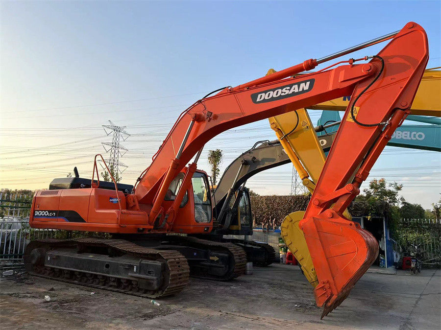 प्रयुक्त Doosan DH300 मध्यम उत्खनन 30 टन ]Doosan DH300LC-7 क्रॉलर उत्खनन