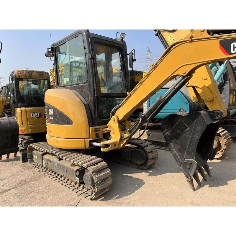 छोटे निर्माण स्थलों और संकीर्ण स्थानों के लिए इस्तेमाल किया छोटा CAT 303E खुदाई मशीन