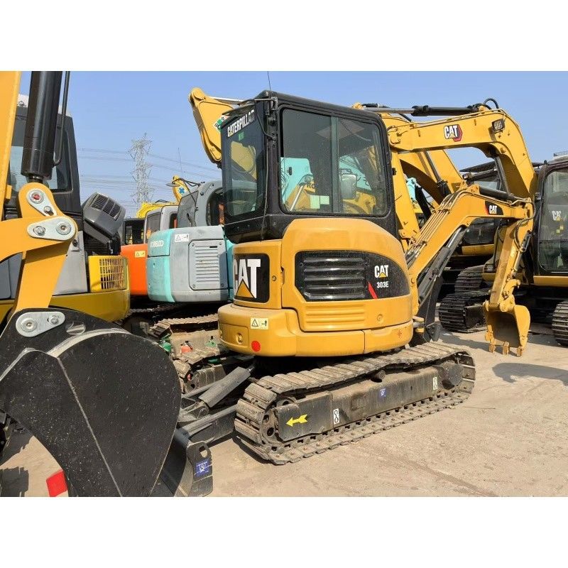छोटे निर्माण स्थलों और संकीर्ण स्थानों के लिए इस्तेमाल किया छोटा CAT 303E खुदाई मशीन