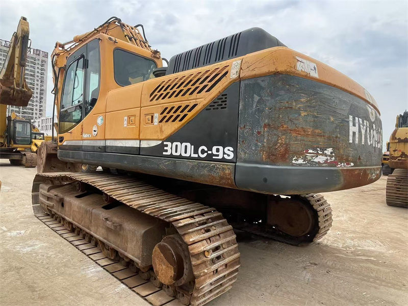 बिक्री के लिए प्रयुक्त Hyundai R300LC-9S खुदाई अच्छी तरह से बनाए रखा काम करने के लिए तैयार